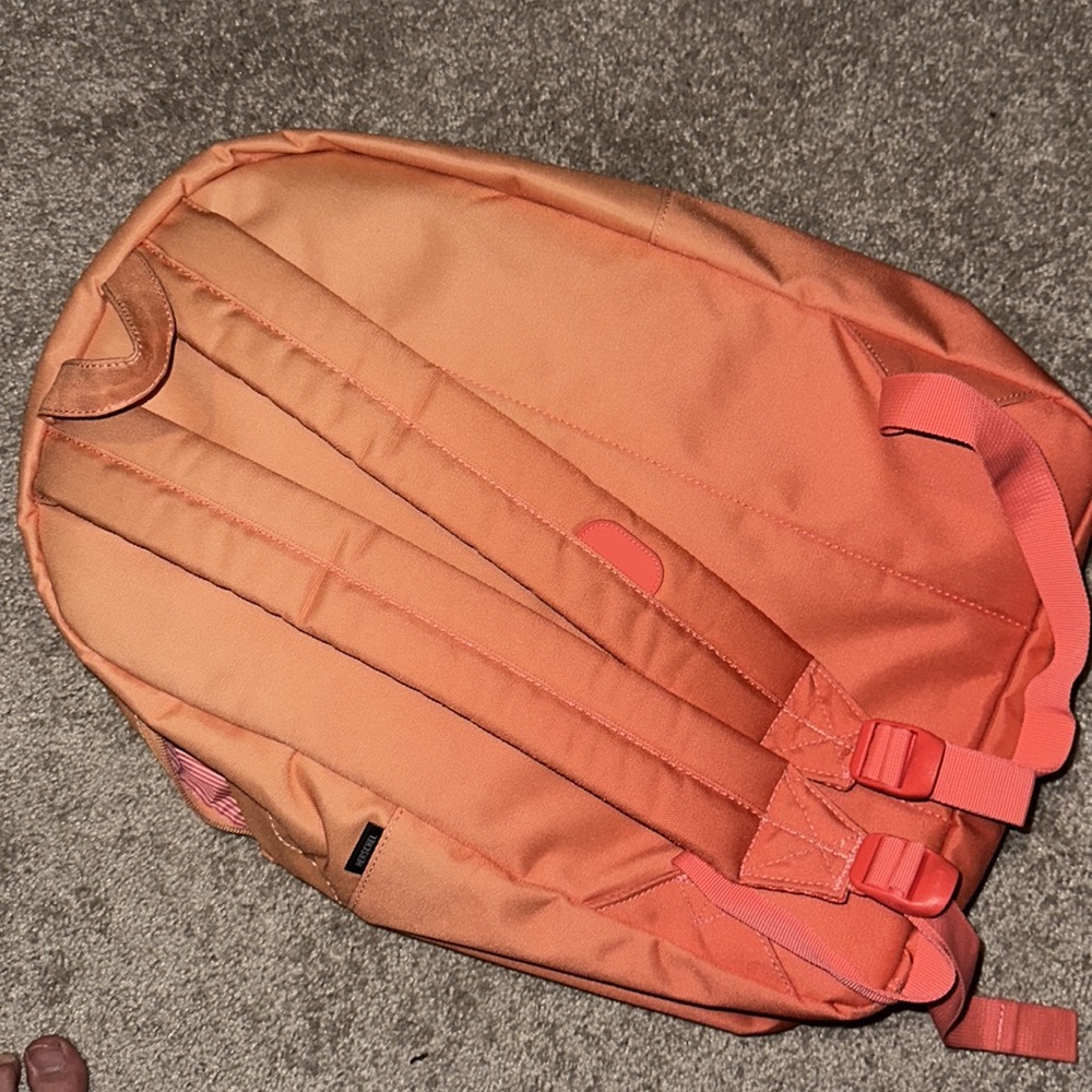 Herschel Backpack - image 4
